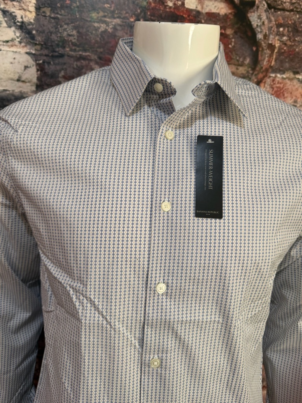 Banana Republic Men’s Blue and White Micro-Pattern Dress Shirt